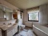 Bad mit Wanne &